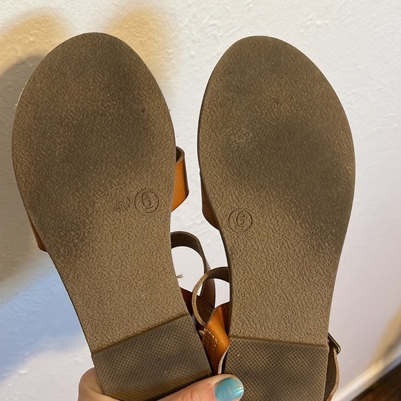 Size 6 Cognac Sandals - Picture 3 of 3